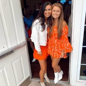 Meet your Posher, Sidney